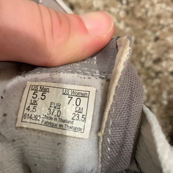 Vans Women’s High-Top Sneakers - Gray and Maroon Set - Picture 4 of 5